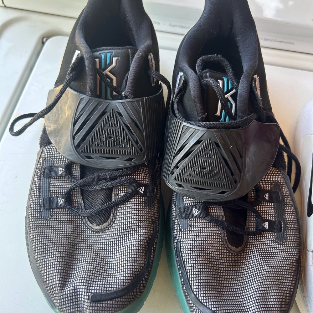 Nike Black and Gray Men's Sneakers